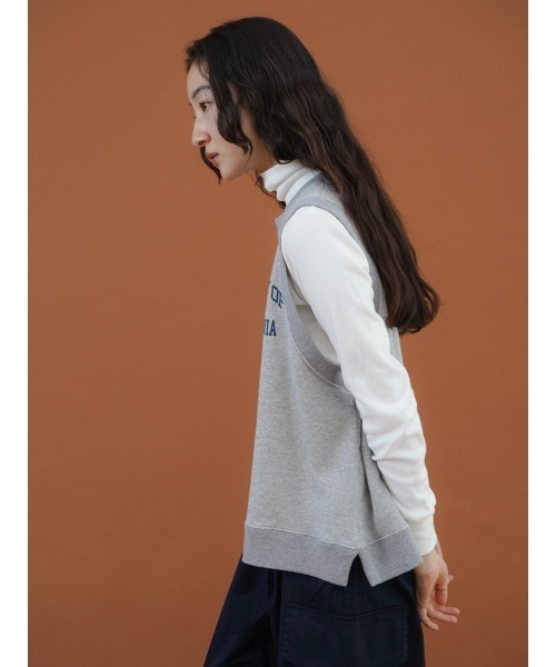FIKA.(フィーカ)の「Crew neck sweat vest(ベスト・レディース・ダークオリーブ/杢グレー・FREE)」の4枚目の写真