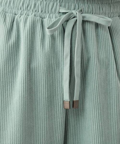 SHOO・LA・RUE（シューラルー）の「◆【高レビュー/洗える/SS-3L】きれいめカジュアルに あったか裏起毛 コーデュロイイージーワイドパンツ（その他パンツ・レディース・グリーン系/アイボリー/グレー/チャコールグレー・01/02/03/04/05/10）」の20枚目の写真