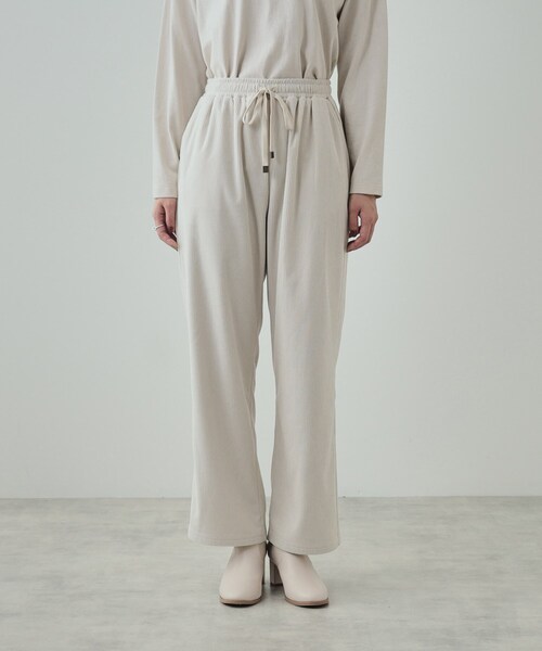 SHOO・LA・RUE（シューラルー）の「◆【高レビュー/洗える/SS-3L】きれいめカジュアルに あったか裏起毛 コーデュロイイージーワイドパンツ（その他パンツ・レディース・グリーン系/アイボリー/グレー/チャコールグレー・01/02/03/04/05/10）」の21枚目の写真