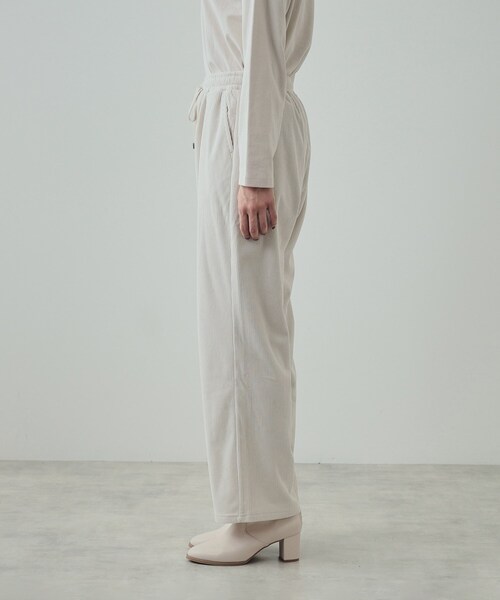 SHOO・LA・RUE（シューラルー）の「◆【高レビュー/洗える/SS-3L】きれいめカジュアルに あったか裏起毛 コーデュロイイージーワイドパンツ（その他パンツ・レディース・グリーン系/アイボリー/グレー/チャコールグレー・01/02/03/04/05/10）」の22枚目の写真