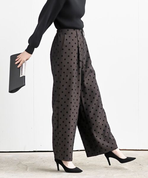 rps(アールピーエス)の「フロッキードットワイドパンツ(スラックス・レディース・チャコールグレー/ブラウン/ブラック・フリー)」の5枚目の写真