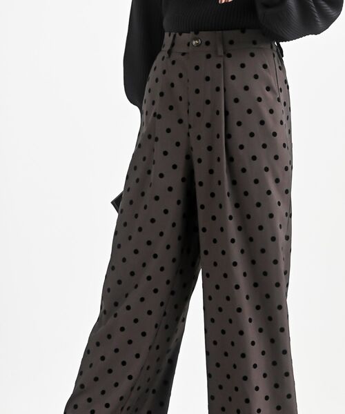 rps(アールピーエス)の「フロッキードットワイドパンツ(スラックス・レディース・チャコールグレー/ブラウン/ブラック・フリー)」の6枚目の写真