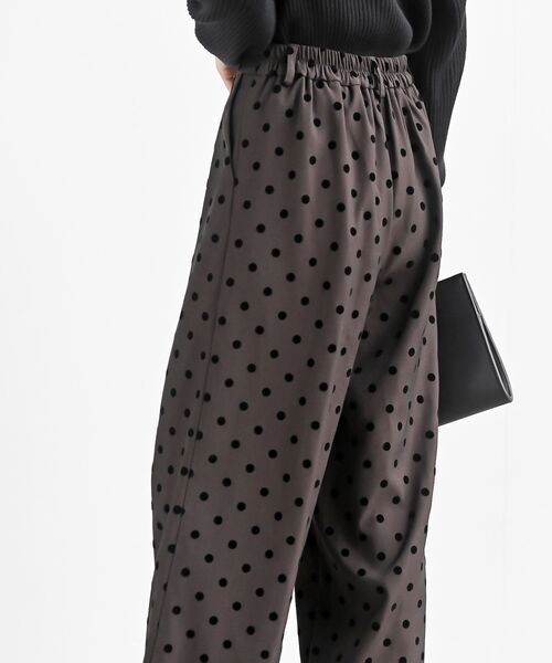 rps(アールピーエス)の「フロッキードットワイドパンツ(スラックス・レディース・チャコールグレー/ブラウン/ブラック・フリー)」の7枚目の写真