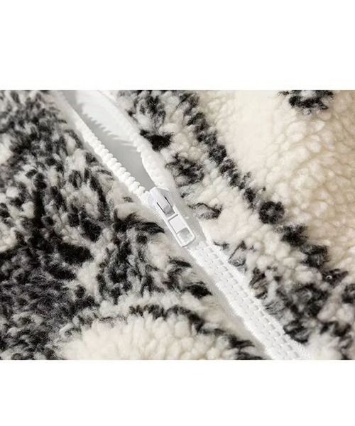 Bz】ペイズリー柄ボアジャケット（その他アウター）｜ARCHIVER