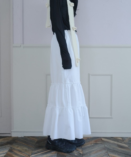 Smyeon(スミョン)の「Gather tiered long skirt/ ギャザーティアードロングスカート(スカート・レディース・ホワイト/ライトグリーン・FREE)」の11枚目の写真