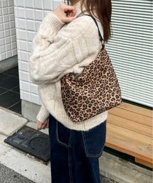 LE MORE | スウェードハンドバッグ(ハンドバッグ)