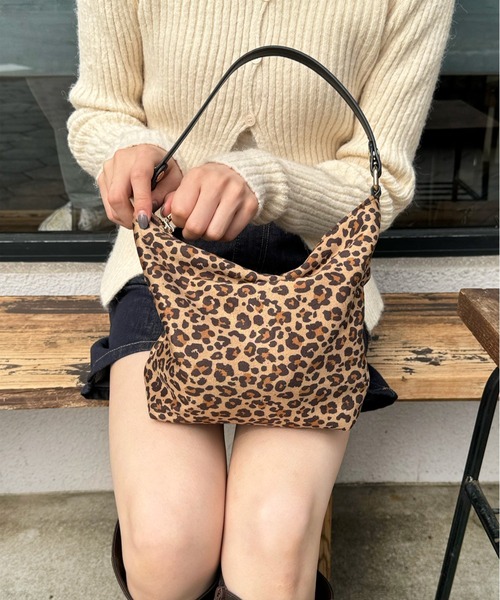 LE MORE（リモア）の「スウェードハンドバッグ（ハンドバッグ・レディース・ブラック/キャメル/ブラウン・FREE）」の17枚目の写真