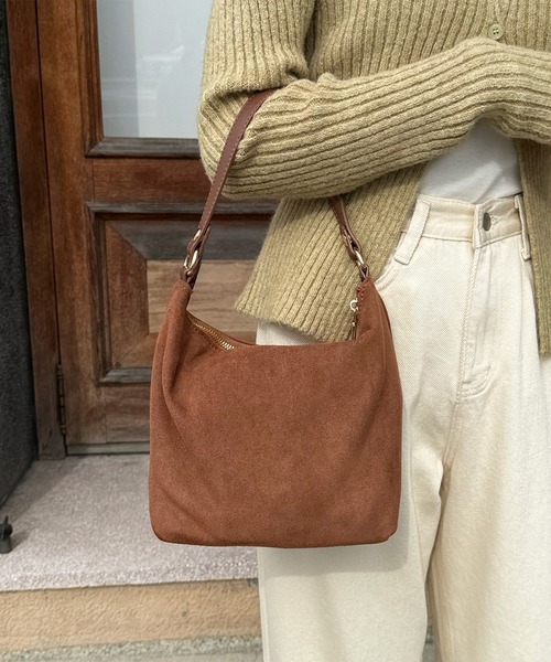 LE MORE（リモア）の「スウェードハンドバッグ（ハンドバッグ・レディース・ブラック/キャメル/ブラウン・FREE）」の10枚目の写真