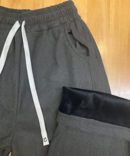 Kuroba(クロバ)の「裏シャギーコーデュロイストレートパンツ(その他パンツ・レディース・グレー/ベージュ/ブラック・L/M)」の17枚目の写真
