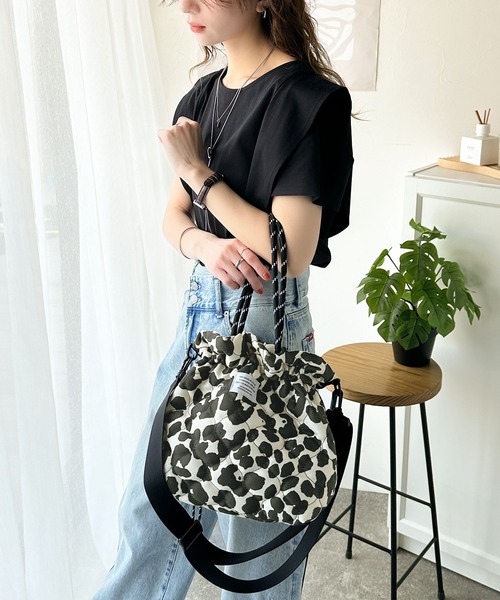 布袋寅泰 2wayキルティング巾着バッグ 美品 zc-00020_13.jpg