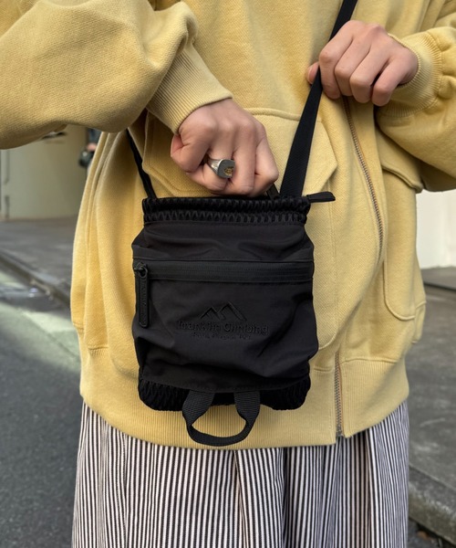 Franklin Climbing（フランクリンクライミング）の「【Franklin Climbing】ユニセックスミニショルダーバッグ（ショルダーバッグ・メンズ・ベージュ/ブラック/ブルー・ONE SIZE）」の8枚目の写真