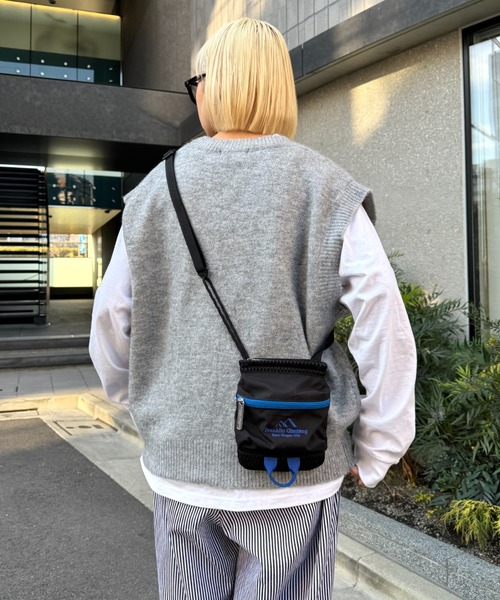 Franklin Climbing（フランクリンクライミング）の「【Franklin Climbing】ユニセックスミニショルダーバッグ（ショルダーバッグ・メンズ・ベージュ/ブラック/ブルー・ONE SIZE）」の11枚目の写真