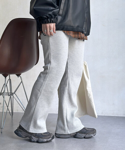 CPCM（シーピーシーエム）の「【マイナス3キロ見え！】ワッフルフレアパンツ（その他パンツ・レディース・ブラック/グレー/グリーン/レッド/ネイビー・MEDIUM/LARGE）」の17枚目の写真