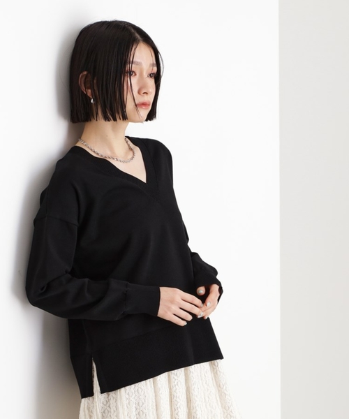 THE SHOP TK （ザ ショップ ティーケー ）の「【毛玉になりにくい】さらっとキレイVネックニット/洗濯機OK（ニット/セーター・レディース・アイボリー/サックスブルー/ブラック/ピンク系1/ライトグレー・12/13）」の2枚目の写真