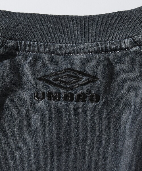 UMBRO（アンブロ）の「UMBRO/アンブロ 別注 Big Logo L/S Tee Pigment Dye/ビッグロゴ ロングスリーブTシャツ/ピグメントダイ（Tシャツ/カットソー・メンズ・オフホワイト/ブラック/イエロー・MEDIUM/LARGE/X-LARGE）」の7枚目の写真