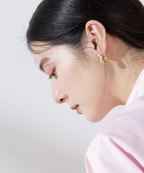 NANO universe（ナノユニバース）の「スクエアオーバルピアス（ピアス（両耳用）・レディース・シルバー/ゴールド・FREE）」の4枚目の写真