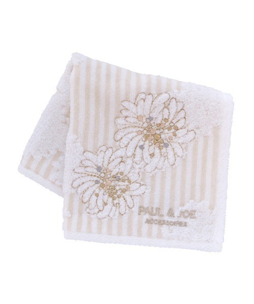 PAUL & JOE ACCESSOIRES(ポールアンドジョーアクセソワ)の「ポール&ジョー アクセソワ ハンカチ S <クリザンテーム3>(ハンカチ/ハンドタオル・レディース・ピンク/グリーン/アイボリー・FREE)」の2枚目の写真