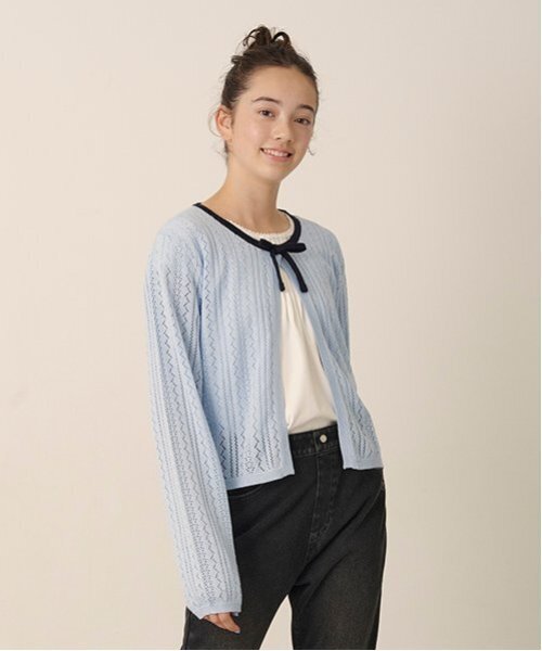 pom ponette junior(ポンポネットジュニア)の「透かし編みカーデ+Tブラウスセット(カーディガン/ボレロ・キッズ・サックスブルー/アイボリー・L:160cm/S:140cm/M:150cm/LL(165cm))」の8枚目の写真