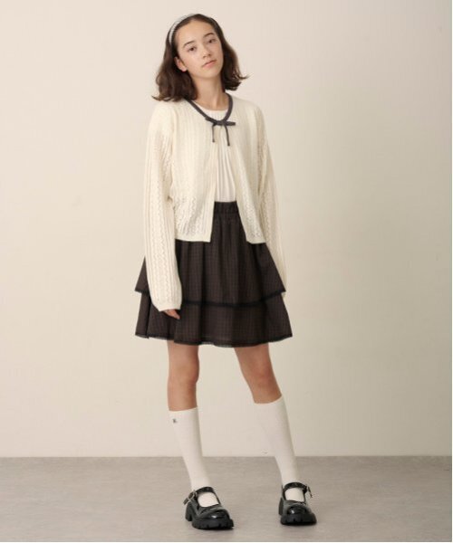 pom ponette junior(ポンポネットジュニア)の「透かし編みカーデ+Tブラウスセット(カーディガン/ボレロ・キッズ・サックスブルー/アイボリー・L:160cm/S:140cm/M:150cm/LL(165cm))」の11枚目の写真