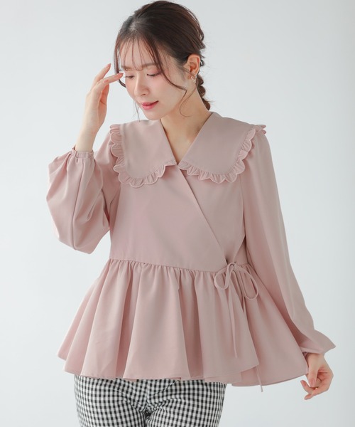 Fit more(フィットモア)の「スカラップフリルカラーカシュクールブラウス(シャツ/ブラウス・レディース・ホワイト/ネイビー/ピンク・FREE)」の3枚目の写真