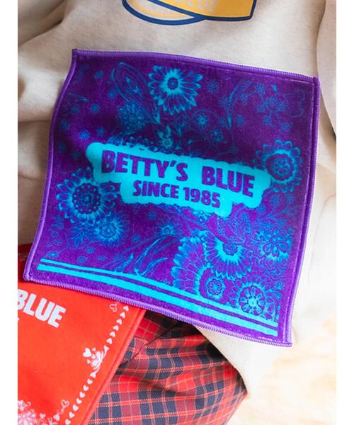 BETTY'S BLUE(べティーズブルー)の「ショッパー柄タオルハンカチ(タオル・レディース・レッド/ピンク/パープル・F)」の2枚目の写真