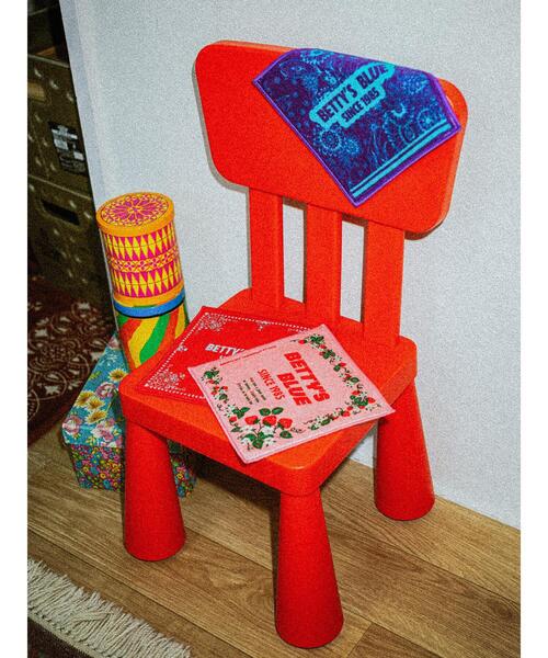 BETTY'S BLUE(べティーズブルー)の「ショッパー柄タオルハンカチ(タオル・レディース・レッド/ピンク/パープル・F)」の11枚目の写真