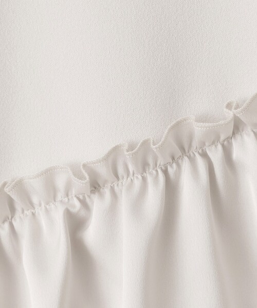 ITS'DEMO（イッツデモ）の「【通勤／手洗い可】カットジョーゼットブラウス（シャツ/ブラウス・レディース・ベージュ/ナチュラル/ブラック・00）」の6枚目の写真