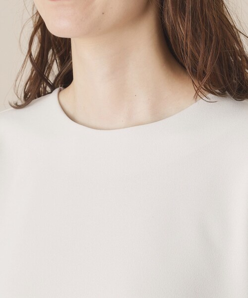 ITS'DEMO（イッツデモ）の「【通勤／手洗い可】カットジョーゼットブラウス（シャツ/ブラウス・レディース・ベージュ/ナチュラル/ブラック・00）」の14枚目の写真