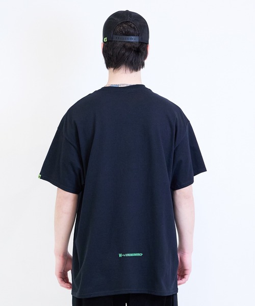 [W] by VIRGOwearworks（ダブリューバイヴァルゴウェアーワークス）の「Cyber face SSPT（Tシャツ/カットソー・メンズ・ブラック×グリーン/ブラック×ピンク・MEDIUM/LARGE/X-LARGE/XX-LARGE）」の21枚目の写真