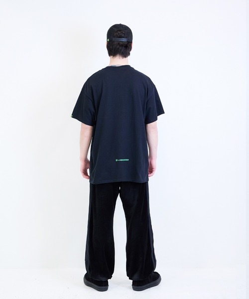 [W] by VIRGOwearworks（ダブリューバイヴァルゴウェアーワークス）の「Cyber face SSPT（Tシャツ/カットソー・メンズ・ブラック×グリーン/ブラック×ピンク・MEDIUM/LARGE/X-LARGE/XX-LARGE）」の10枚目の写真