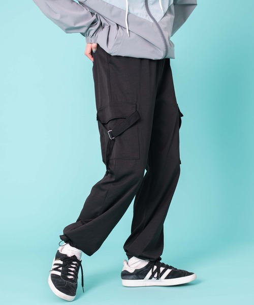 WOND(ウォンド)の「WOND/サイドベルトカーゴパンツ(カーゴパンツ・レディース・オフホワイト/チャコール/ブラック・FREE)」の13枚目の写真