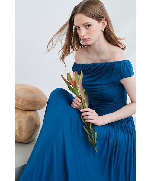 Estella.K（エステラケー）の「Gabin Dress オフショルドレープカットドレス（ワンピース・レディース・ブルー/ライトベージュ/ブラック・FREE）」の15枚目の写真