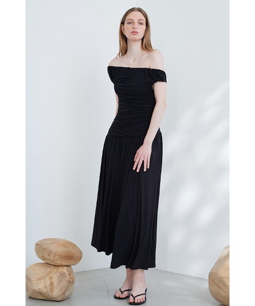 Estella.K（エステラケー）の「Gabin Dress オフショルドレープカットドレス（ワンピース・レディース・ブルー/ライトベージュ/ブラック・FREE）」の17枚目の写真