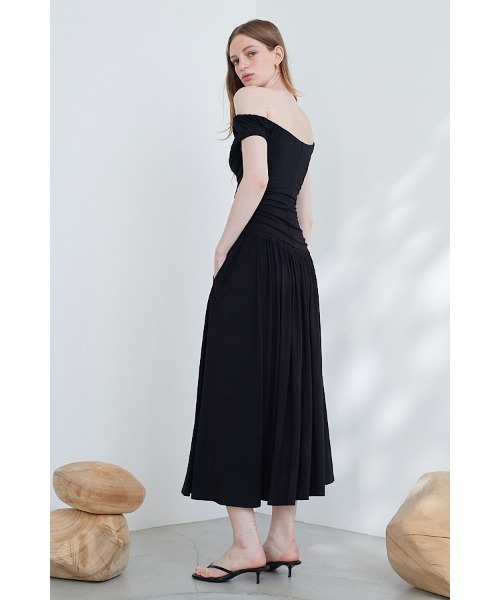Estella.K（エステラケー）の「Gabin Dress オフショルドレープカットドレス（ワンピース・レディース・ブルー/ライトベージュ/ブラック・FREE）」の20枚目の写真
