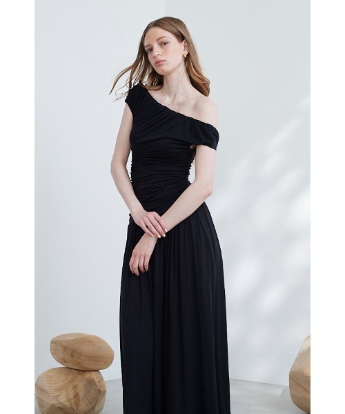 Estella.K（エステラケー）の「Gabin Dress オフショルドレープカットドレス（ワンピース・レディース・ブルー/ライトベージュ/ブラック・FREE）」の22枚目の写真
