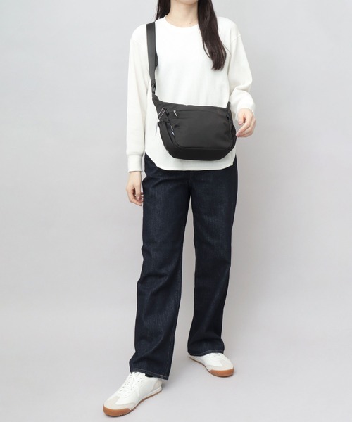moz(モズ)の「軽量 撥水 ポリエステル ミニショルダーバッグ A5収納対応(ショルダーバッグ・レディース・ブラック/ブルー/オフホワイト・FREE)」の21枚目の写真
