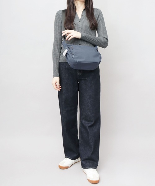 moz(モズ)の「軽量 撥水 ポリエステル ミニショルダーバッグ A5収納対応(ショルダーバッグ・レディース・ブラック/ブルー/オフホワイト・FREE)」の20枚目の写真