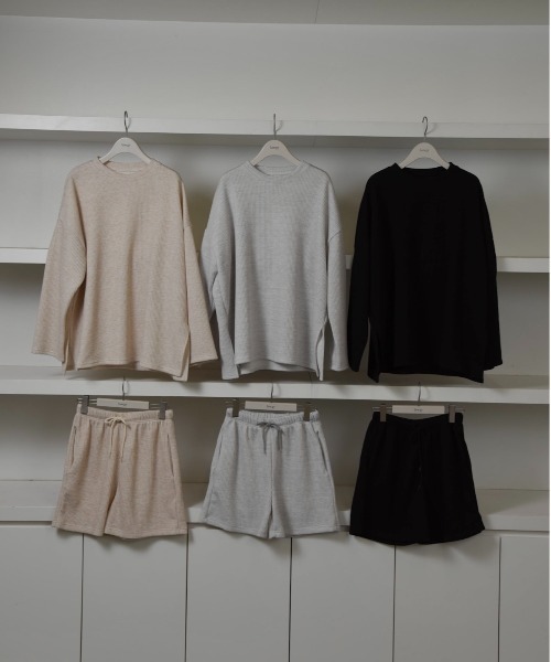 lawgy(ラウジー)の「rib rafu set up / リブラフセットアップ(セットアップ・レディース・ライトグレー/ブラック/ライトベージュ・FREE)」の2枚目の写真