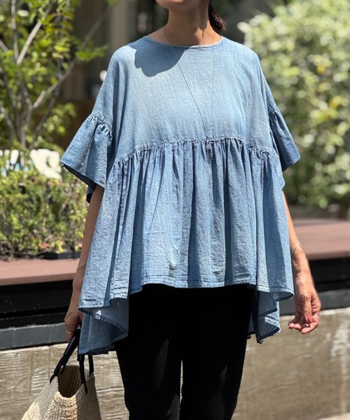 BEARDSLEY(ビアズリー)の「シフォンデニムギャザーシャツ(シャツ/ブラウス・レディース・サックスブルー・FREE)」の4枚目の写真