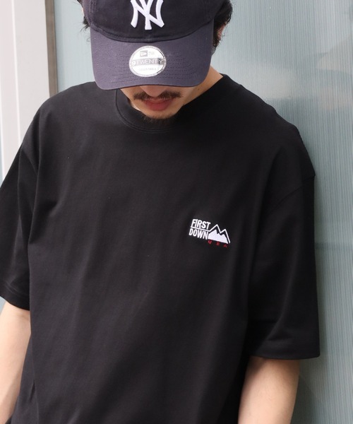 FIRST DOWN(ファーストダウン)の「【FIRST DOWN/ファーストダウン】LOGO S/S TEE/ ワンポイントロゴ 半袖Tシャツ(Tシャツ/カットソー・メンズ・ホワイト/ブラック/ヘザーグレー・M/L/XL)」の6枚目の写真