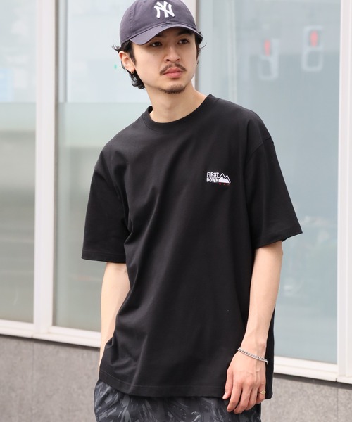 FIRST DOWN(ファーストダウン)の「【FIRST DOWN/ファーストダウン】LOGO S/S TEE/ ワンポイントロゴ 半袖Tシャツ(Tシャツ/カットソー・メンズ・ホワイト/ブラック/ヘザーグレー・M/L/XL)」の5枚目の写真