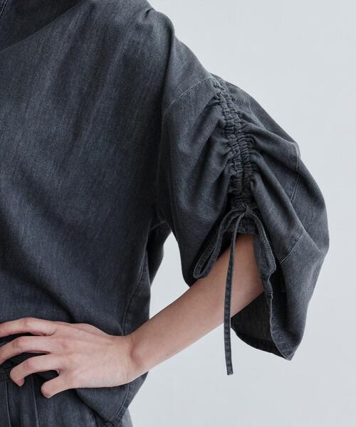 GALLEST（ギャレスト）の「【セットアップ可能】シャーリングスリーブダンガリーシャツ（シャツ/ブラウス・レディース・チャコールグレー/ネイビー・38）」の8枚目の写真