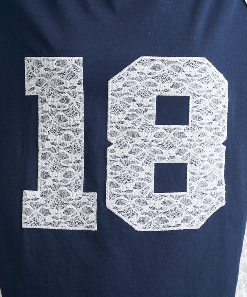 RAY CASSIN(レイカズン)の「レースナンバリングルーズTシャツ(Tシャツ/カットソー・レディース・レッド/ホワイト/ネイビー・FREE)」の4枚目の写真