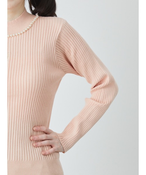 Ank Rouge(アンクルージュ)の「ロゴ刺繍ニットTOPS(ニット/セーター・レディース・ピンク・M)」の5枚目の写真