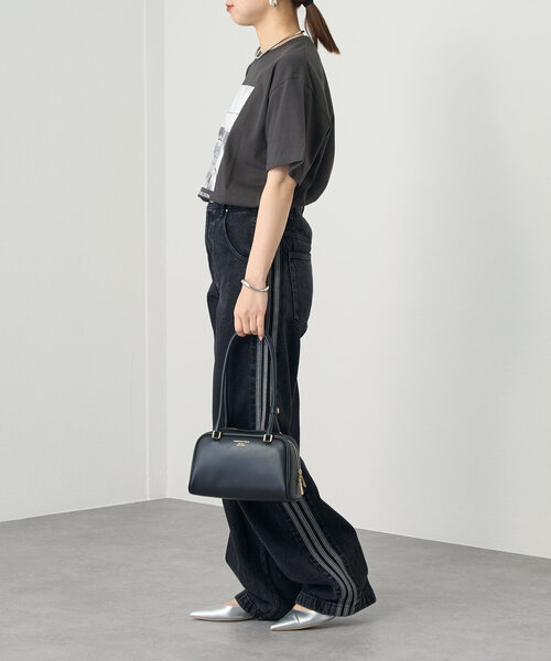 LOUNGEDRESS（ラウンジドレス）の「フォトT（Tシャツ/カットソー・レディース・オフホワイト/チャコールグレー・FREE）」の16枚目の写真