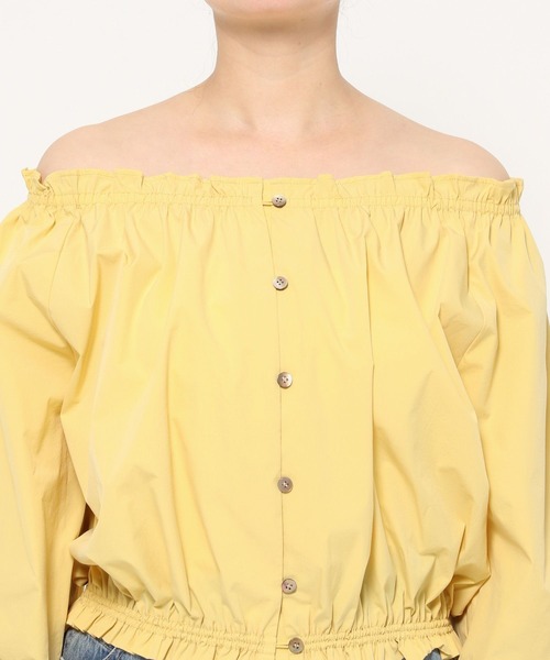 LOWRYS FARM(ローリーズファーム)の「シャーリングオフショルブラウス 326784(シャツ/ブラウス・レディース・アイボリー/ブラック/イエロー/ブルー・FREE)」の20枚目の写真