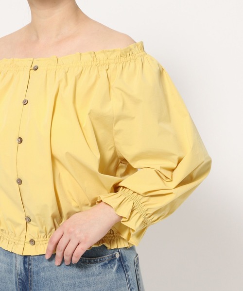 LOWRYS FARM(ローリーズファーム)の「シャーリングオフショルブラウス 326784(シャツ/ブラウス・レディース・アイボリー/ブラック/イエロー/ブルー・FREE)」の21枚目の写真