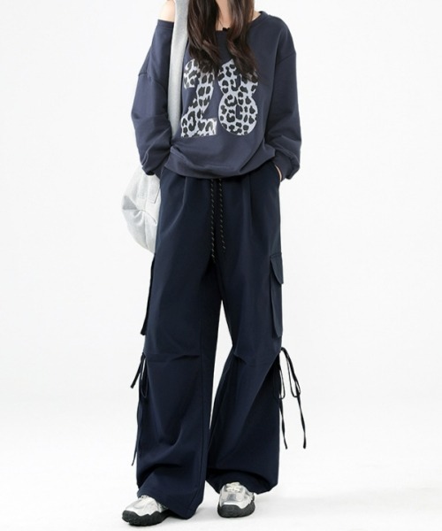 gossip!ロサンゼルス(ゴシップロサンゼルス)の「Y2Kハイウエストストレートパンツ カジュアル&シンプル(カーゴパンツ・レディース・ブラック/ネイビー/レッド・FREE)」の21枚目の写真