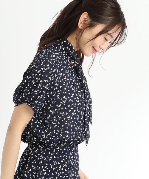 【夏SALE／接触冷感／マシンウォッシュ可／セットアップ可】ボウタイプリントブラウス 夏SALE／接触冷感／マシンウォッシュ可／セットアップ可