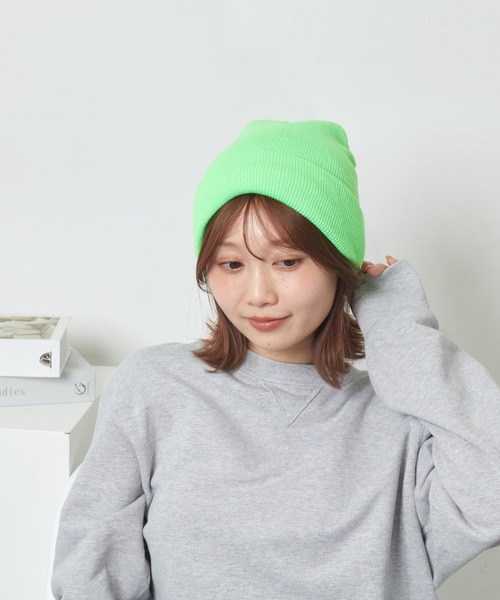 B.I.D.（ビーアイディー）の「《EK326/シンプルカラーニット帽/ニットキャップ（ニットキャップ/ビーニー・レディース・ブラック/レッド/ホワイト/ワインレッド/グリーン系/イエロー系/グレー/イエロー/オレンジ/ブルー・FREE）」の5枚目の写真